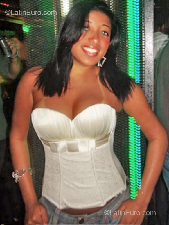 Date this delightful Brazil girl Aryane from Rio De Janeiro BR4956