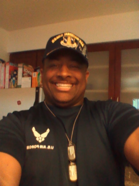 Date this hard body United States man Jeans5342 from Los Angeles US9286