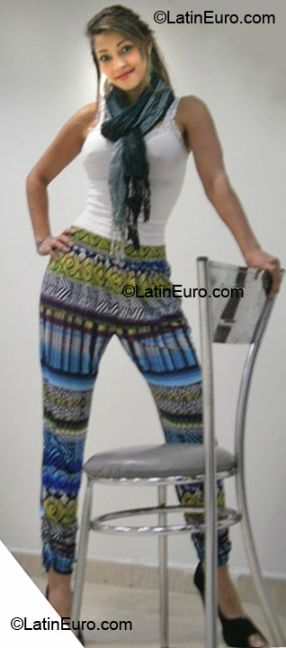 Date this delightful Colombia girl Yuliet from Bogota CO6669
