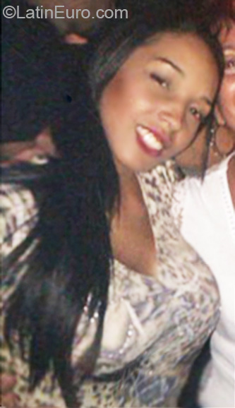 Date this sultry Colombia girl Daniela from Medellin CO6688