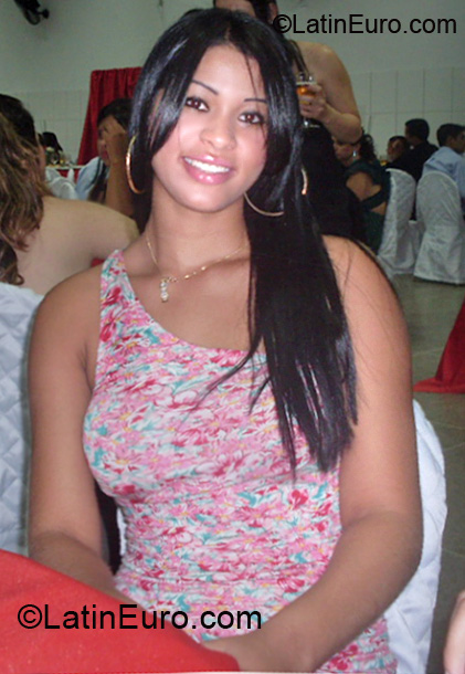 Date this fun Brazil girl Camila from Presidente Prudente BR5054
