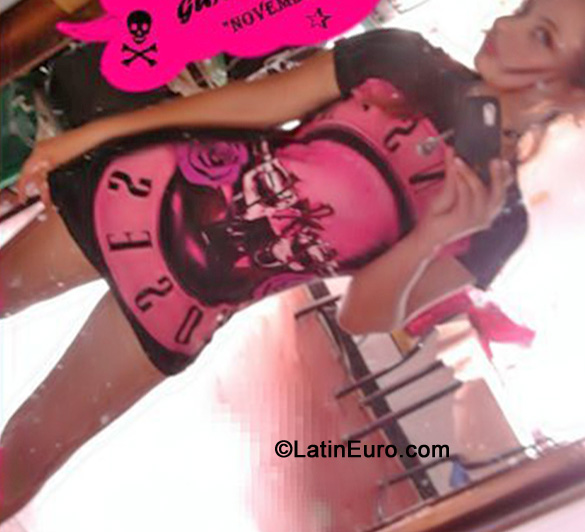 Date this sensual Colombia girl Aura Maria from Cali CO7283