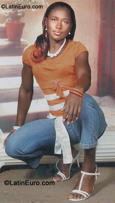 Date this good-looking Jamaica girl Latoya from St. James JM590