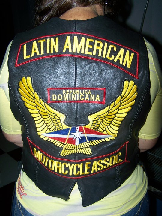 Date this young United States man Roberto from Pawtucket US9498