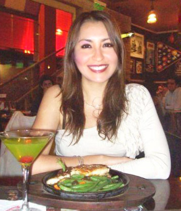 Date this attractive Peru girl Urganda from Lima PE483