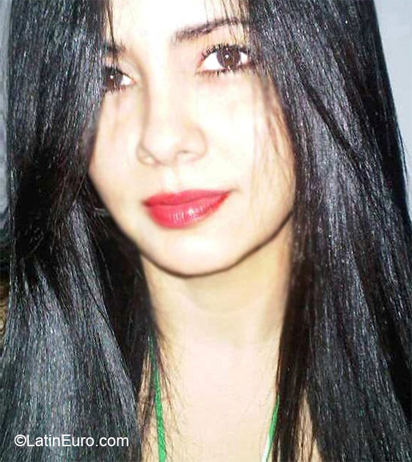 Date this beautiful Venezuela girl Alejandra from Maracaibo VE67