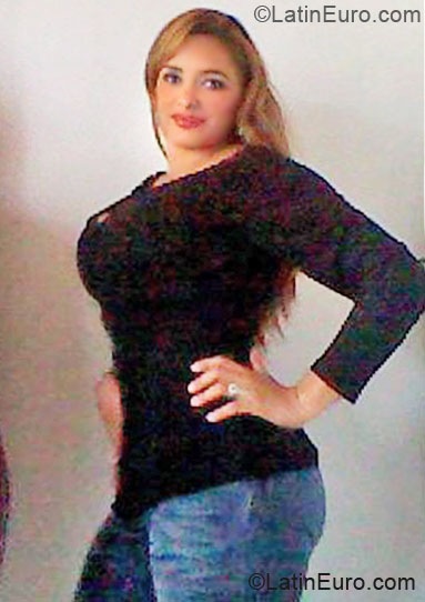 Date this exotic Colombia girl Maryluz from Armenia CO6988