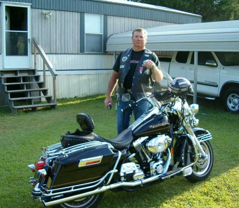 Date this funny United States man Tracy from Hattiesburg US9771