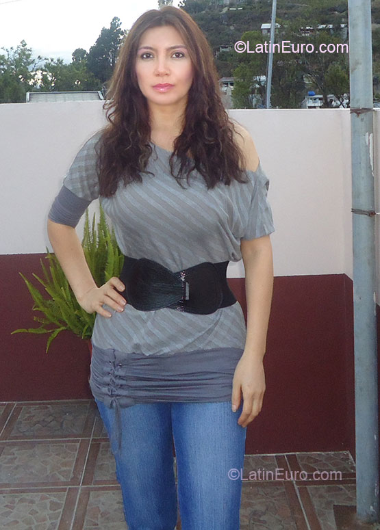 Date this lovely Ecuador girl Olga Janeth from Cuenca EC117