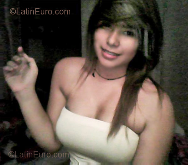 Date this funny Colombia girl Nathalia from Barranquilla CO7051