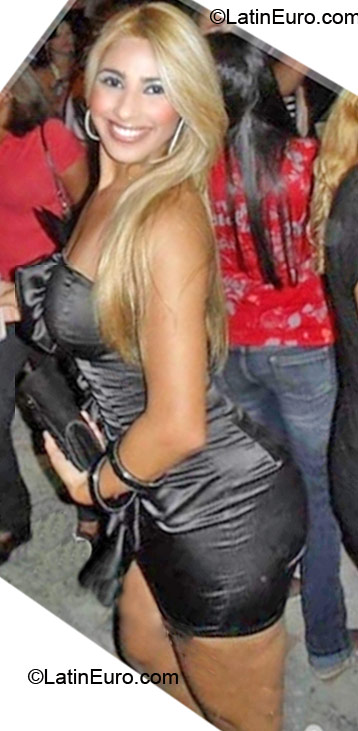 Date this beautiful Brazil girl Anapietra from Petrolina BR5526