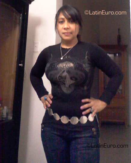 Date this exotic United States girl Ivelisse from New York City US9970