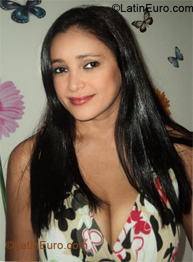 Date this sultry Brazil girl Cecilia from Maceio BR5471