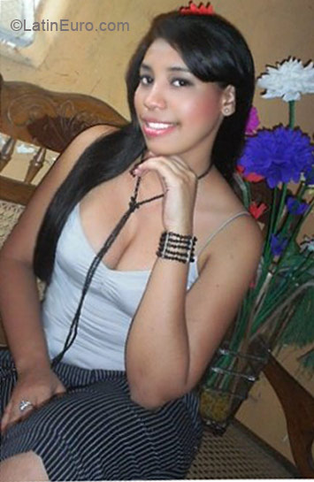 Date this tall Colombia girl Franci from Barranquilla CO7206