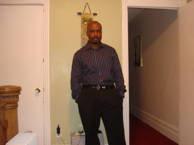 Date this voluptuous United States man Desmond from Harrisburg US10186