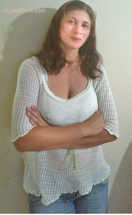 Date this georgeous Brazil girl Tais from Guaiba BR5574