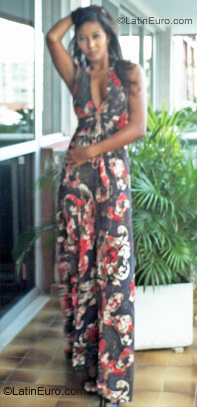 Date this good-looking Brazil girl Ana Cristina from Rio De Janeiro BR10424