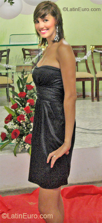 Date this beautiful Colombia girl Yurany from Barranquilla CO8099