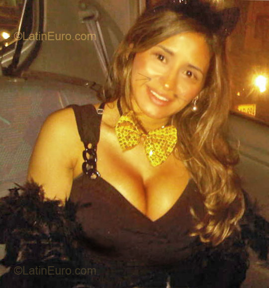 Date this sensual Colombia girl Marcela from Bogota CO7314