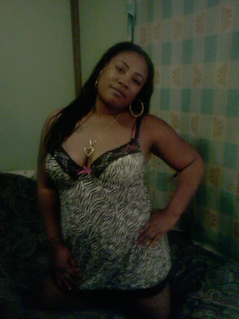 Date this tall United States girl Nika from Los Angeles US10447