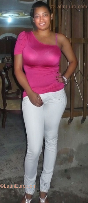 Date this young Colombia girl Leidy from Cali CO7329