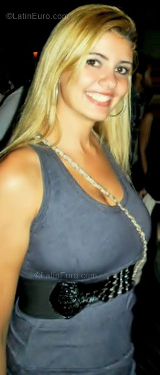 Date this nice looking Brazil girl Aline from Manhumirim BR5692