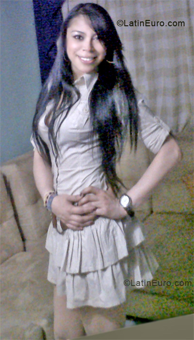 Date this happy Colombia girl Sandra from Bogota CO7364