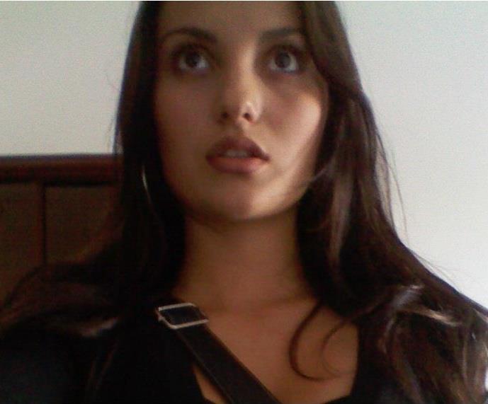 Date this lovely Colombia girl Estefania from Lisboa CO7367