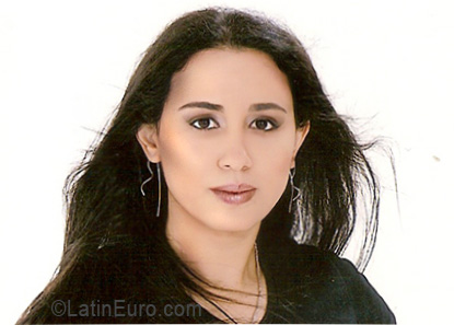 Date this hard body Brazil girl Thais from Curitiba BR5825