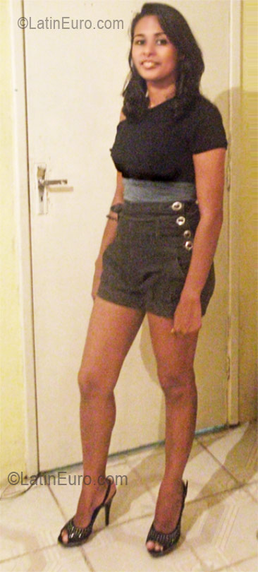 Date this delightful Brazil girl Rogeria from Salvador BR5833