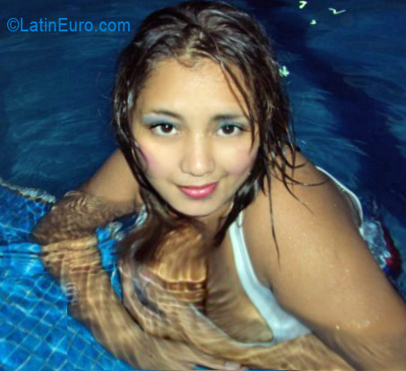 Date this cute Colombia girl Celina from Medellin CO11849