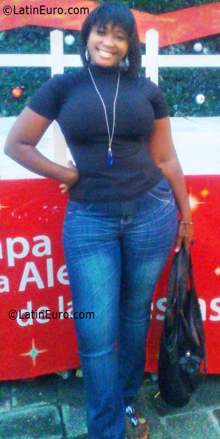 Date this attractive Dominican Republic girl Orfes from Santo Dominigo DO39905