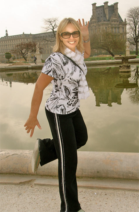 Date this happy Brazil girl Adri from Curitiba BR5848