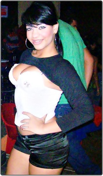 Date this cute Colombia girl Luna from Bogota CO7509