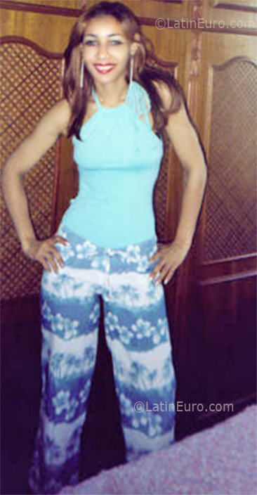 Date this hard body Brazil girl Deise from Rio De Janeiro BR5867