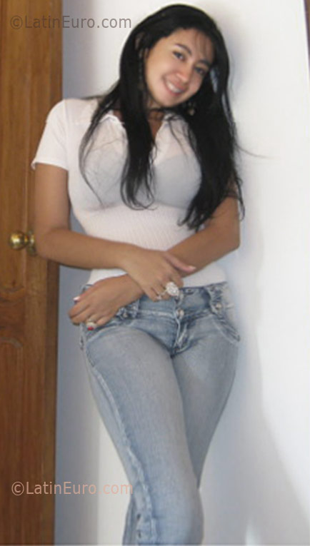 Date this passionate Colombia girl Kelly Johana from Barranquilla CO7516
