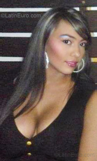 Date this delightful Colombia girl Laura Gomez from Medellin CO7950