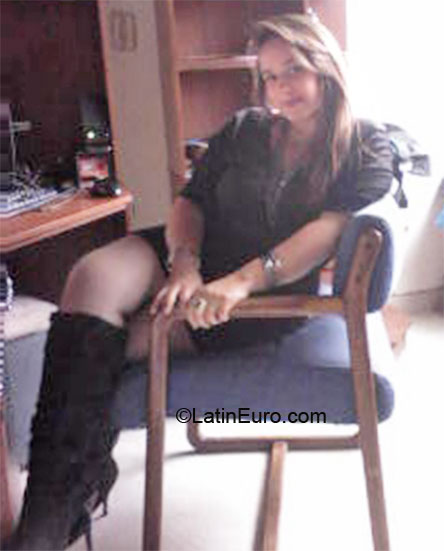 Date this athletic Colombia girl Paula from Bogota CO7644