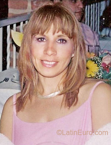 Date this nice looking Mexico girl Violeta from Guadalalajara MX721