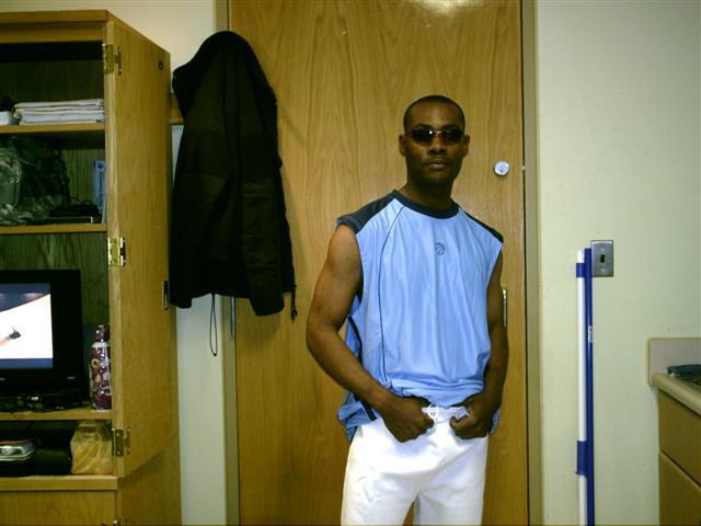 Date this voluptuous United States man Unknown from Irvin US11191