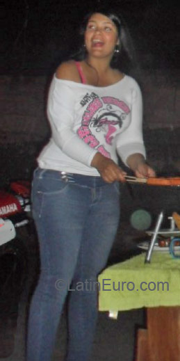 Date this athletic Colombia girl Sandra from Medellin CO7748