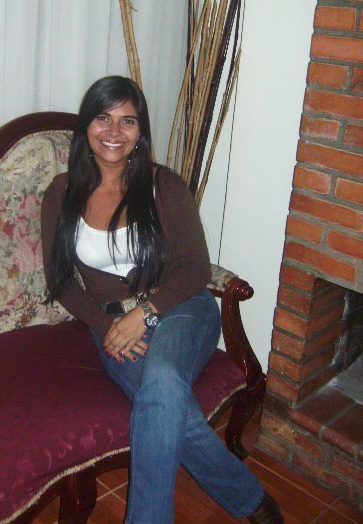 Date this good-looking Colombia girl Monica from Manizales CO7774