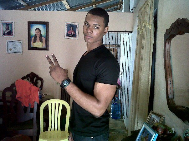 Date this tall Dominican Republic man Bratini01 from Santo Domingo DO9056