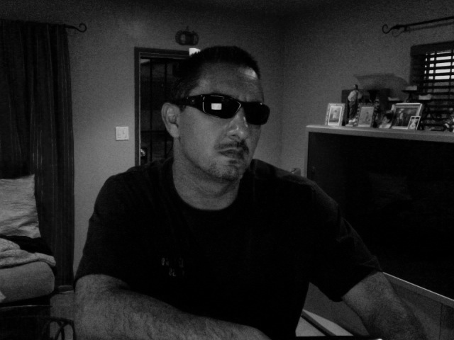 Date this attractive United States man Erniep64 from Bell US11281