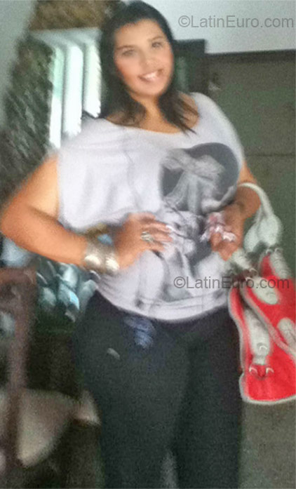 Date this hard body Colombia girl Caro from Barranquilla CO7872