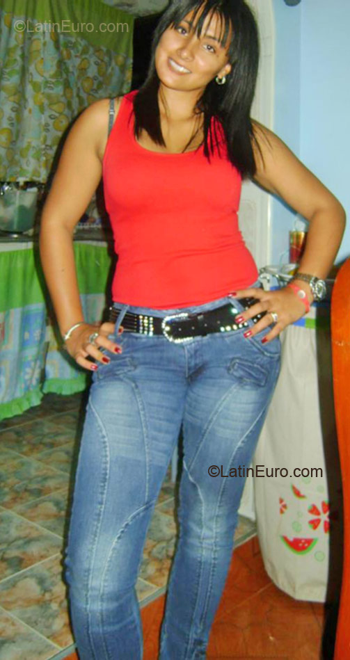 Date this lovely Colombia girl Leidy from Bogota CO7927