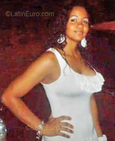 Date this hard body Colombia girl Lucinda from Cartagena CO7938
