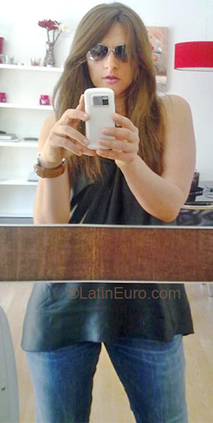 Date this tall Spain girl Carola from Barcelona ES204