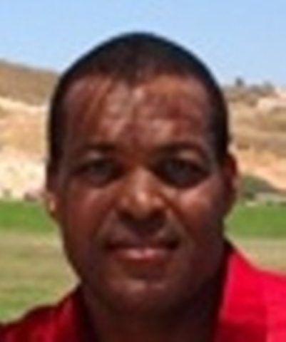 Date this tall United States man Charles from Corona US11431