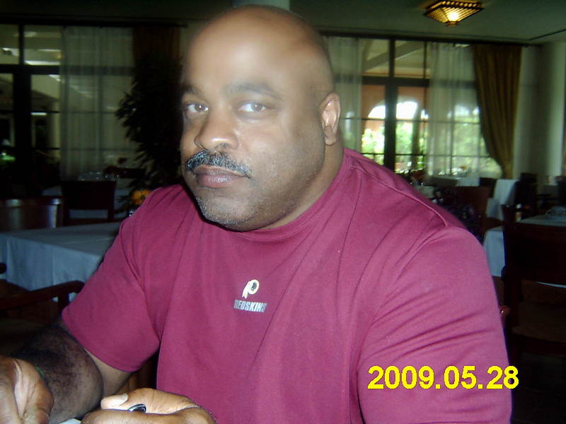 Date this tall United States man Theman4u52 from Chesapeake US11433